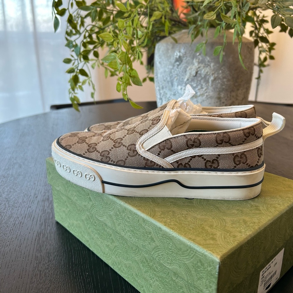 Gucci Beige and Brown Slip-On Loafers